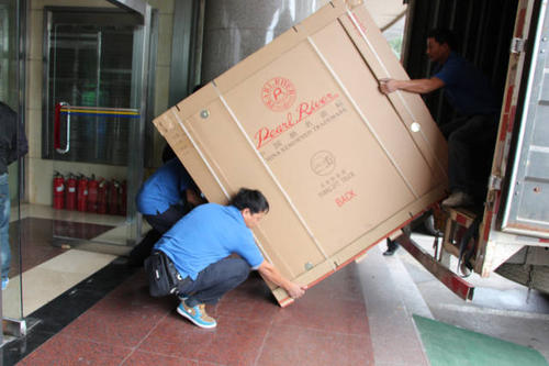 巴彦淖尔钢琴贵重工艺品无忧运